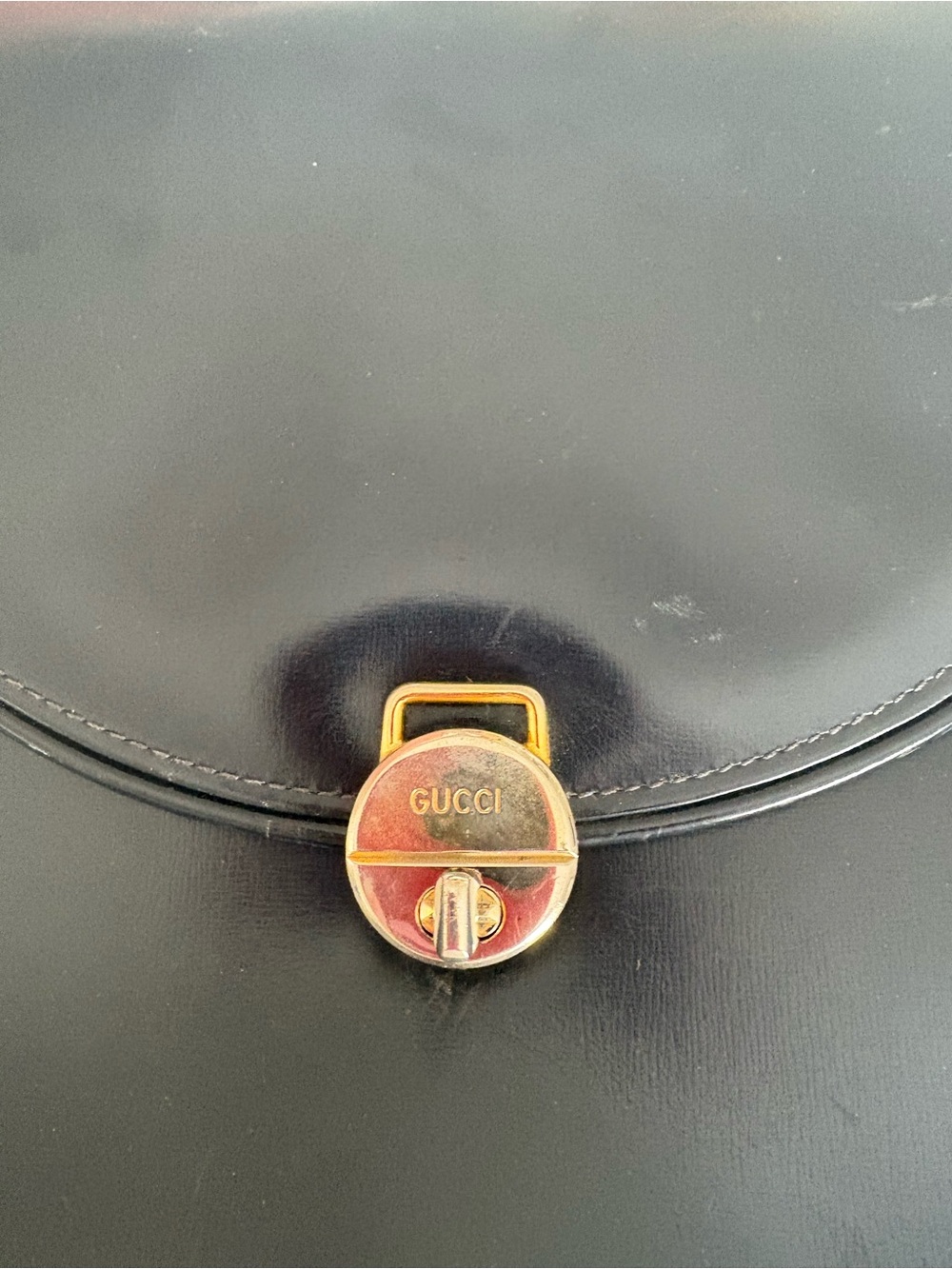 Vintage Gucci Navy Blue Leather Crossbody Bag with Gold Clasp - Picture 2 of 7